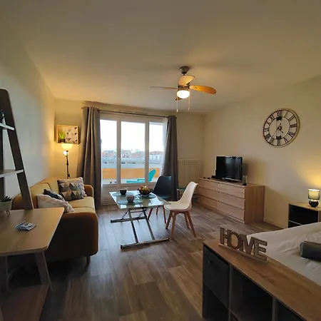 Belle Vue Des Erables - Balcon Et Gare