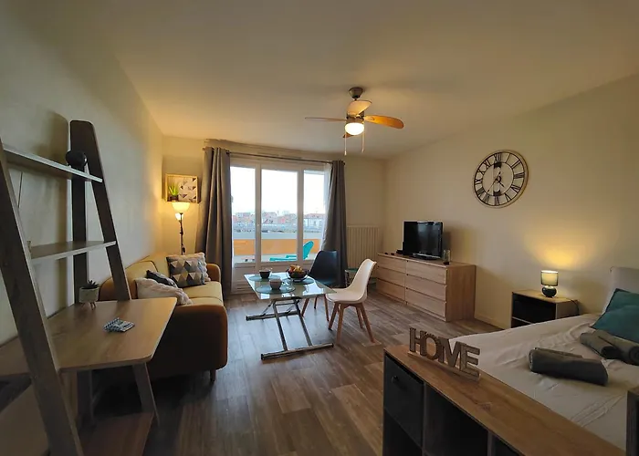 Belle Vue Des Erables - Balcon Et Gare