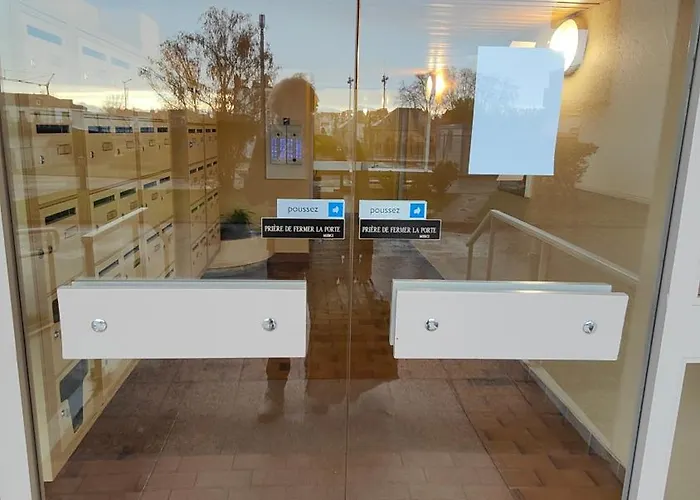 Апартаменты Belle Vue Des Erables - Balcon Et Gare