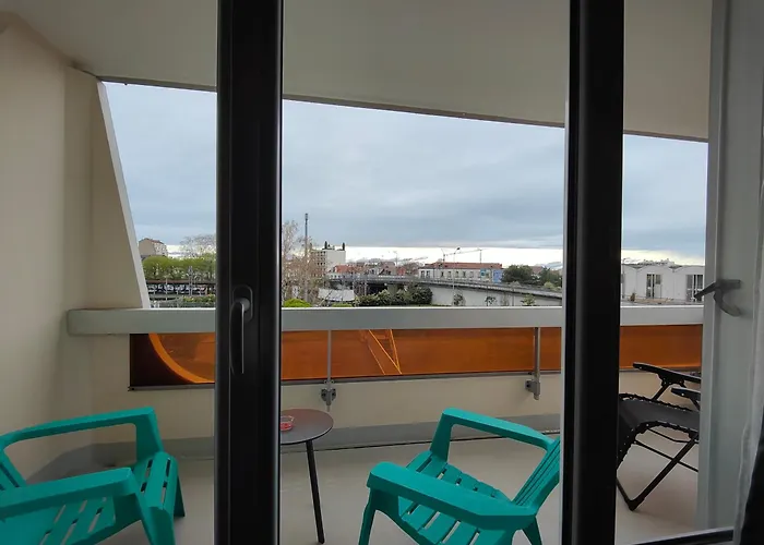 Belle Vue Des Erables - Balcon Et Gare *